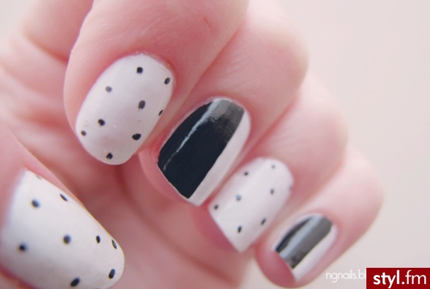 http://ngnails.blogspot.com/2013/04/black-and-white_9.html - Migdałki Naturalne Paznokcie