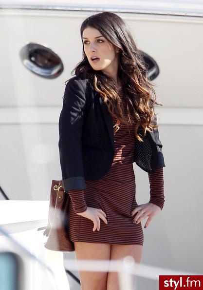 Shenae Grimes - Moda uliczna Inne Moda
