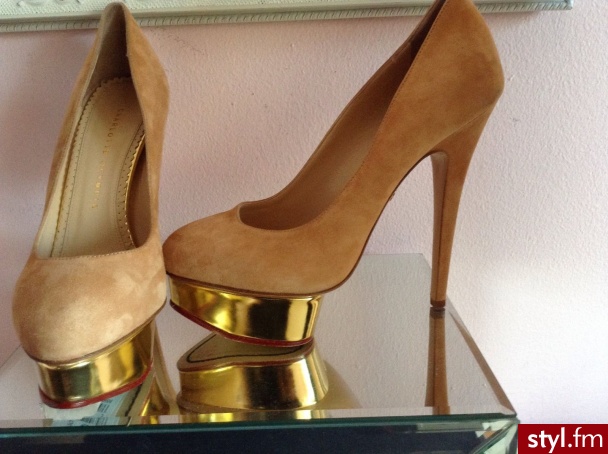 Szpilki Buty Moda