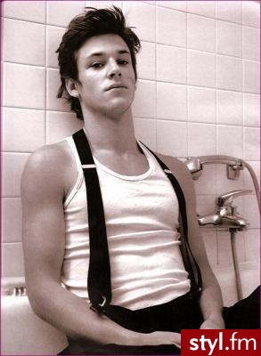 Gaspard Ulliel - Średnie Męskie Fryzury