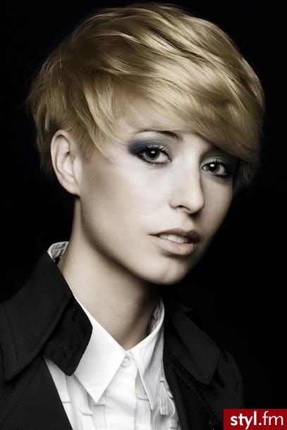 (\",) - Krótkie Fryzury