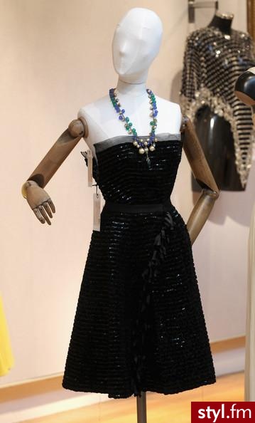 Sukienki Moda