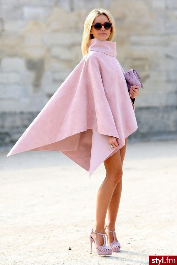 Poncza Okrycia Moda