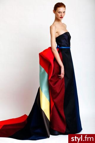 sukienka. Carolina Herrera
Jeżeli już jest proszę o link - Pozostałe Ciuchy Moda