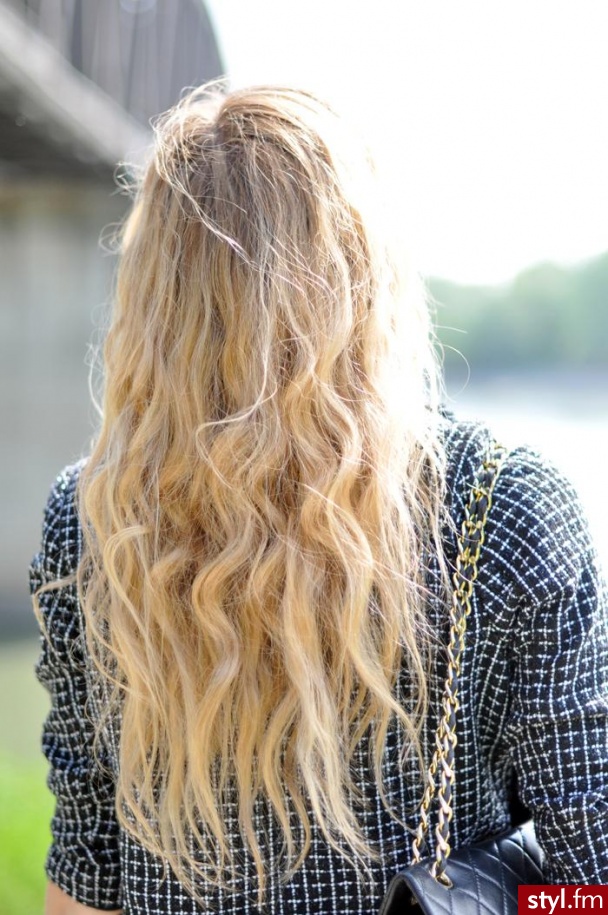 Blond Rozpuszczone Kręcone Na co dzień Długie Fryzury