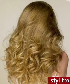blond - Kręcone Na co dzień Średnie Fryzury
