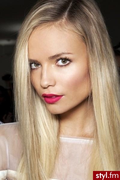 Blond Rozpuszczone Proste Na co dzień Średnie Fryzury