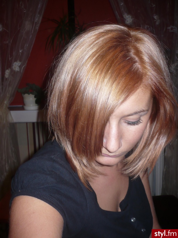 Blond Rozpuszczone Proste Na co dzień Średnie Fryzury