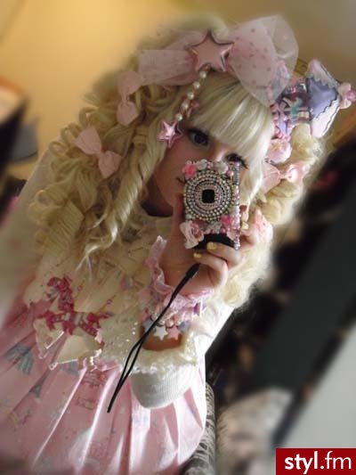 kawaii - Kręcone Na co dzień Średnie Fryzury