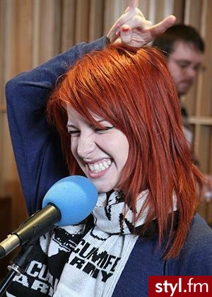 Średnie Fryzury