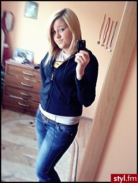 Średnie Fryzury