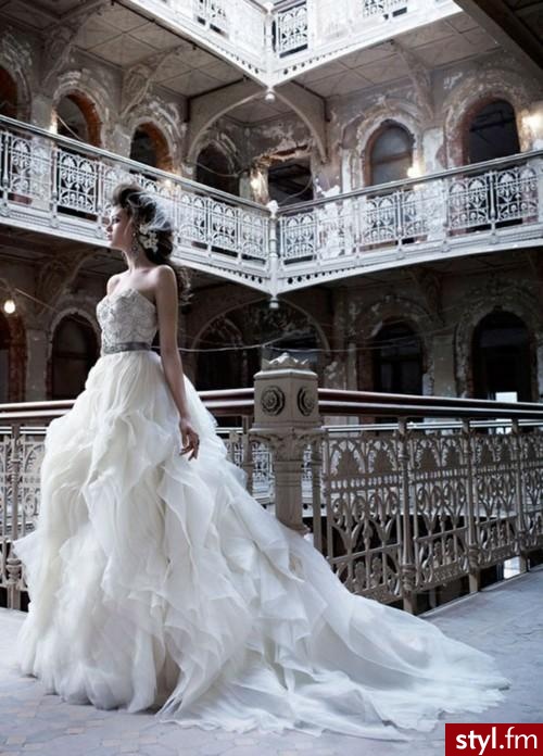 Sukienki Moda
