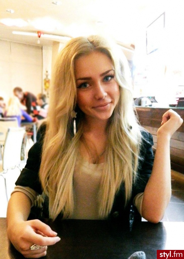 Blond Rozpuszczone Kręcone Na co dzień Średnie Fryzury