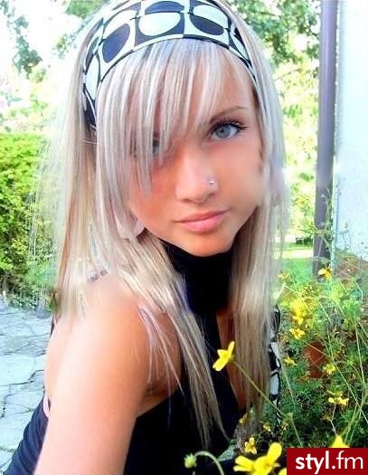 Średnie Fryzury