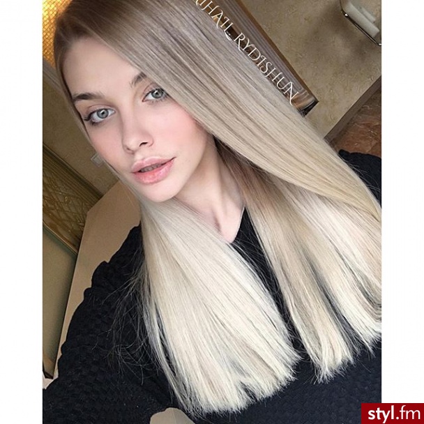Blond Rozpuszczone Proste Na co dzień Długie Fryzury