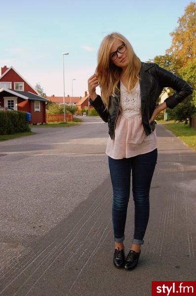 Jeżeli zdjęcie znajduje się już w galerii poproszę o link - Moda uliczna Inne Moda