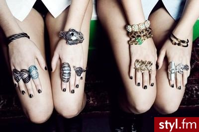 ^^. Jeżeli zdjęcie znajduje się już w galerii poproszę o link - Pozostałe Dodatki Moda