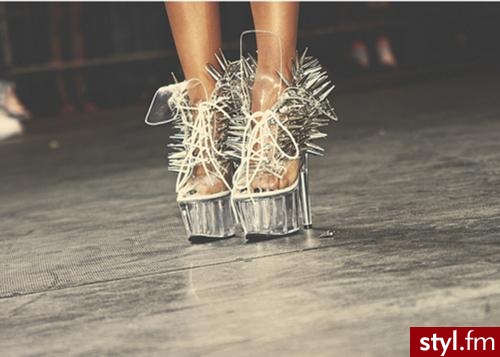 juz sa u mnie. mam te buty ale z boku chciałam pokazać przód:) - Pozostałe Buty Moda