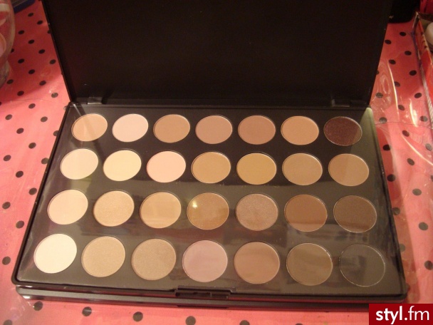 http://www.coastalscents.com/cfwebstore/index.cfm?fuseaction=category.display&category_id=122 - Makijaże