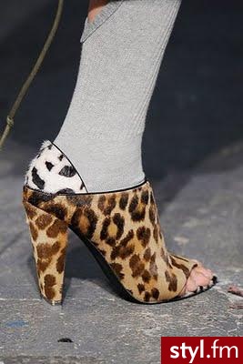 Jeżeli zdjęcie znajduje się już w galerii poproszę o link - Pozostałe Buty Moda