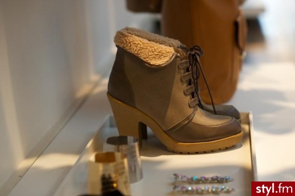 Pozostałe Buty Moda