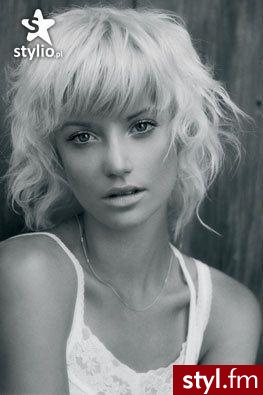 Średnie Fryzury