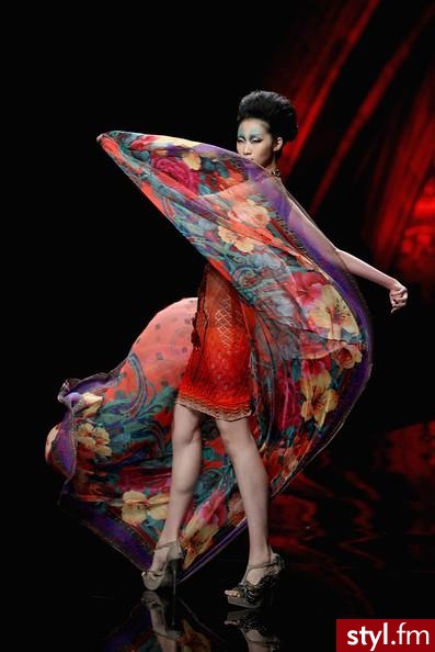 Sukienki Moda