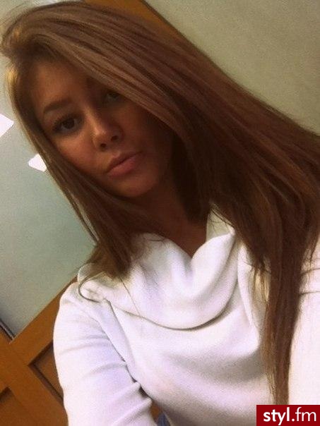 Brązowe Rozpuszczone Proste Na co dzień Średnie Fryzury
