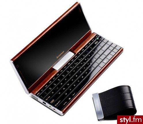 Netbook, który naprawdę mieści się w kieszeni. Lenovo Pocket Yoga ma szeroki, dotykowy ekran, który po odwróceniu o 180 stopni zmienia netbooka w praktyczny tablet. Pokryty jest ekskluzywną skórą, dzięki czemu zapewnia miłe wrażenia dotykowe noszony w kie - Gadżety Inne Moda