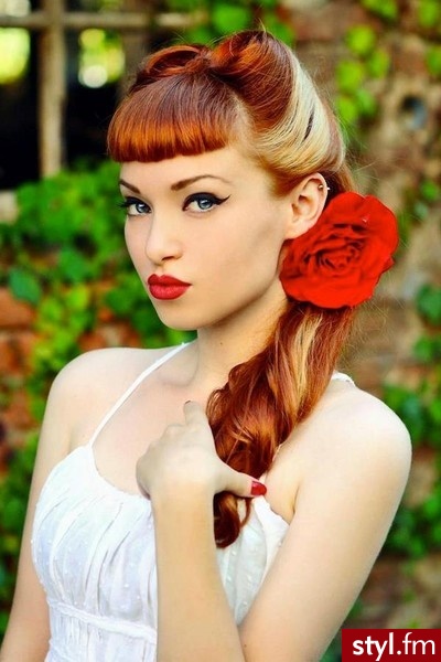 Średnie Fryzury