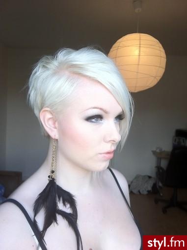 Blond Rozpuszczone Proste Na co dzień Krótkie Fryzury