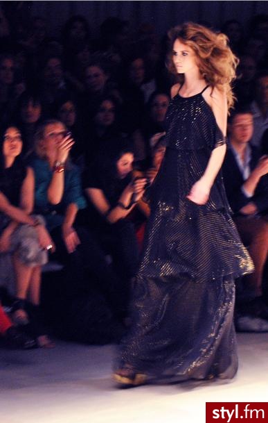 Sukienki Moda