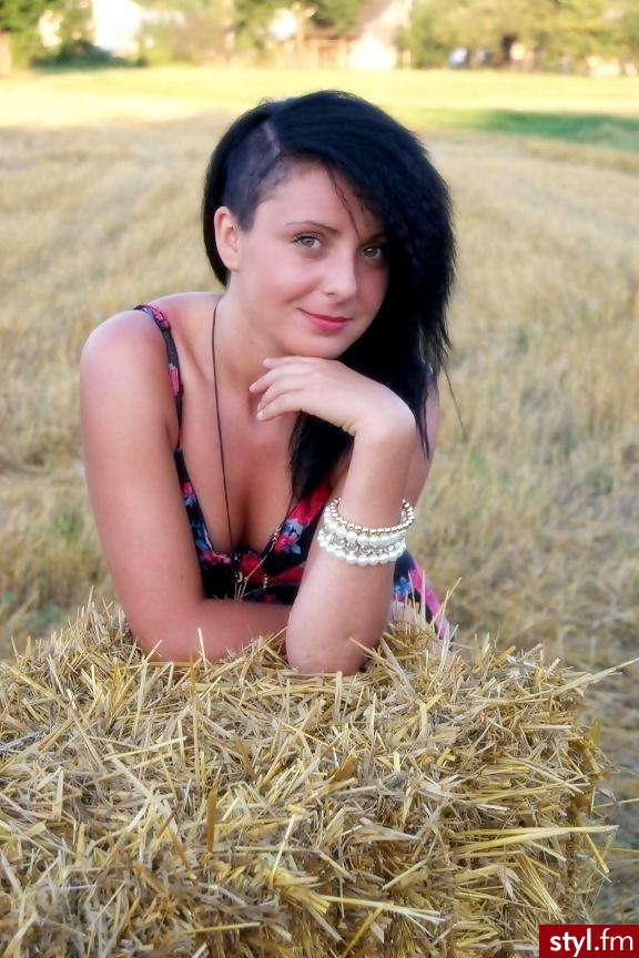 Średnie Fryzury