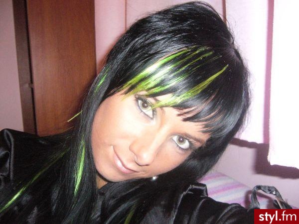 Średnie Fryzury
