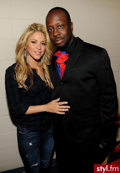 Shakira, strasznie mi się podoba jak jest ubrana :) - Pozostałe Ciuchy Moda
