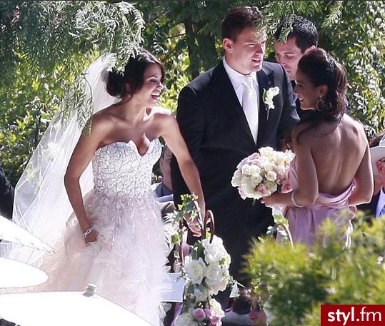 Jeśli jest napisz i podaj link ;) 
Channing Tatum i Jenna Dewan - Suknie ślubne Ślub Moda