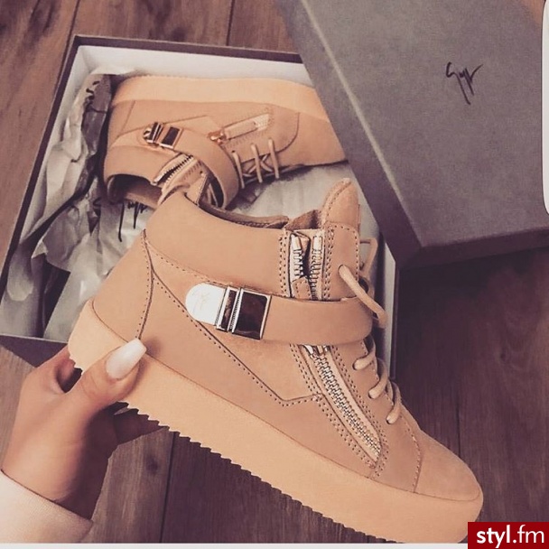 Sportowe Buty Moda