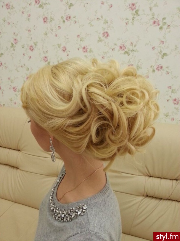 Blond Upięcie Kręcone Ślubne Długie Fryzury