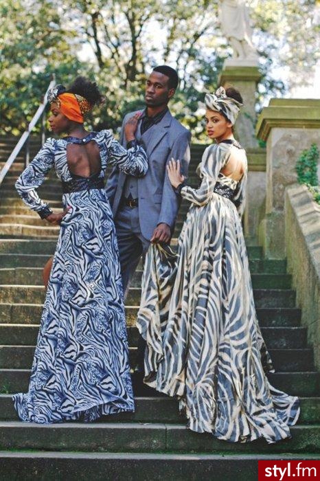 Sukienki Moda