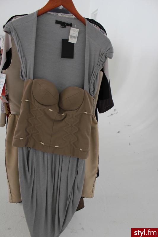 Sukienki Moda