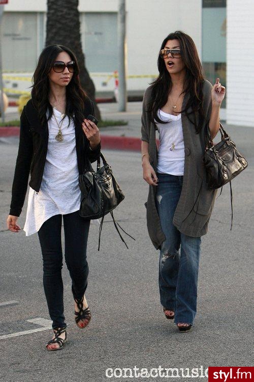 Kardashian. Kourtney Kardashian - Moda uliczna Inne Moda