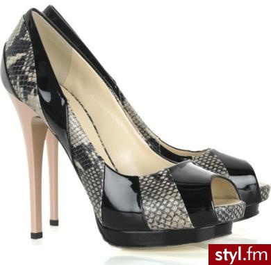 buty. Giuseppe Zanotti
Jeżeli już jest proszę o link - Pozostałe Buty Moda