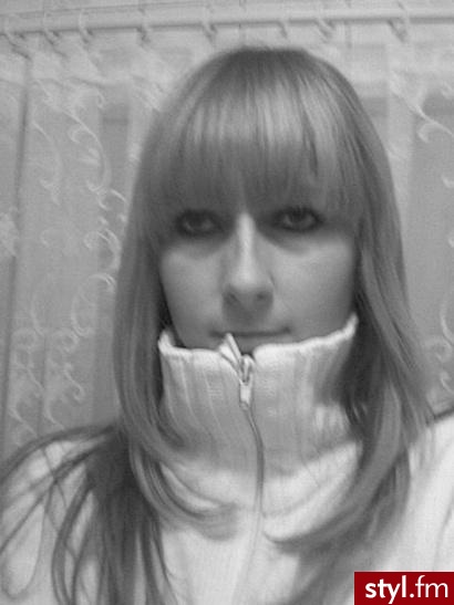 . :* - Średnie Fryzury
