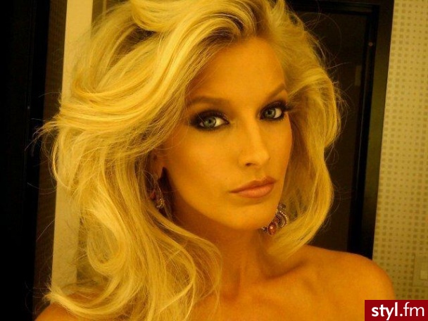Blond Rozpuszczone Proste Na co dzień Średnie Fryzury