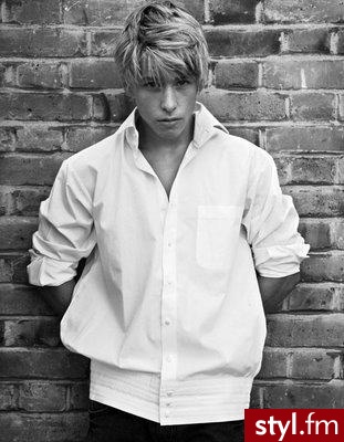 Mitch Hewer - Średnie Męskie Fryzury