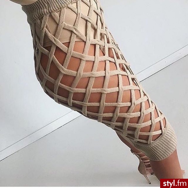 Inspiracje modowe: http://klaoudyna.tumblr.com/ - Średnie Spódnice Moda