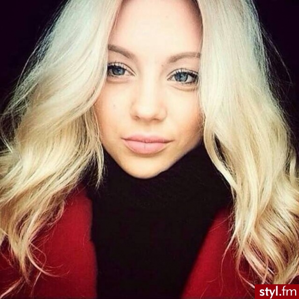 Blond Rozpuszczone Kręcone Na co dzień Średnie Fryzury