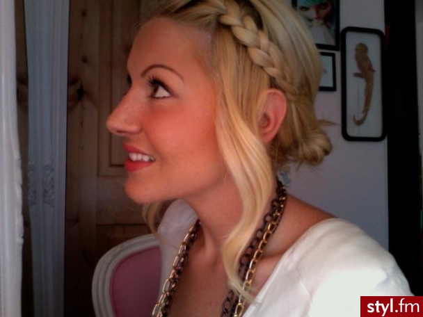 Średnie Fryzury