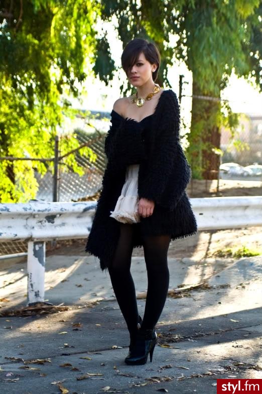 Jeżeli zdjęcie znajduje się już w galerii poproszę o link - Moda uliczna Inne Moda