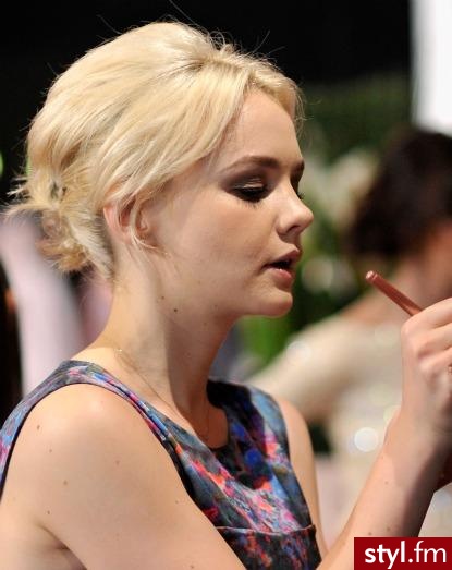 Blond Upięcie Proste Na co dzień Średnie Fryzury